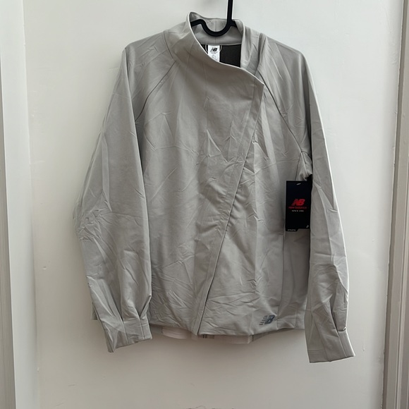 New Balance Run Crew Jacket - no tag - Picture 3 of 15